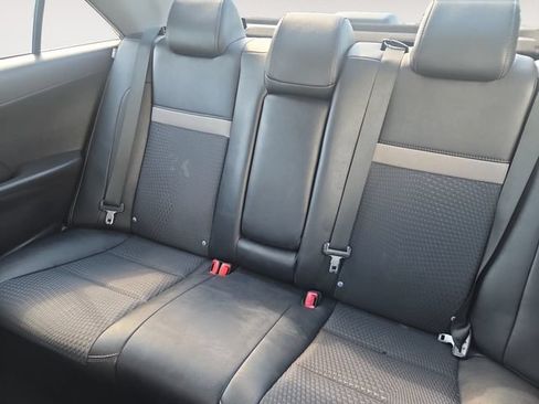 Used 2014 Toyota Camry SE FWD image 13