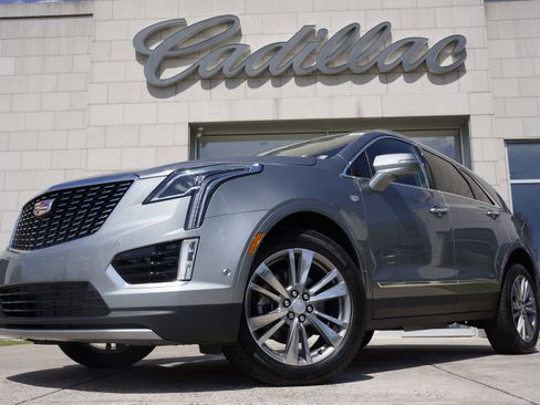 Used 2025 Cadillac XT5 Premium Luxury image 11