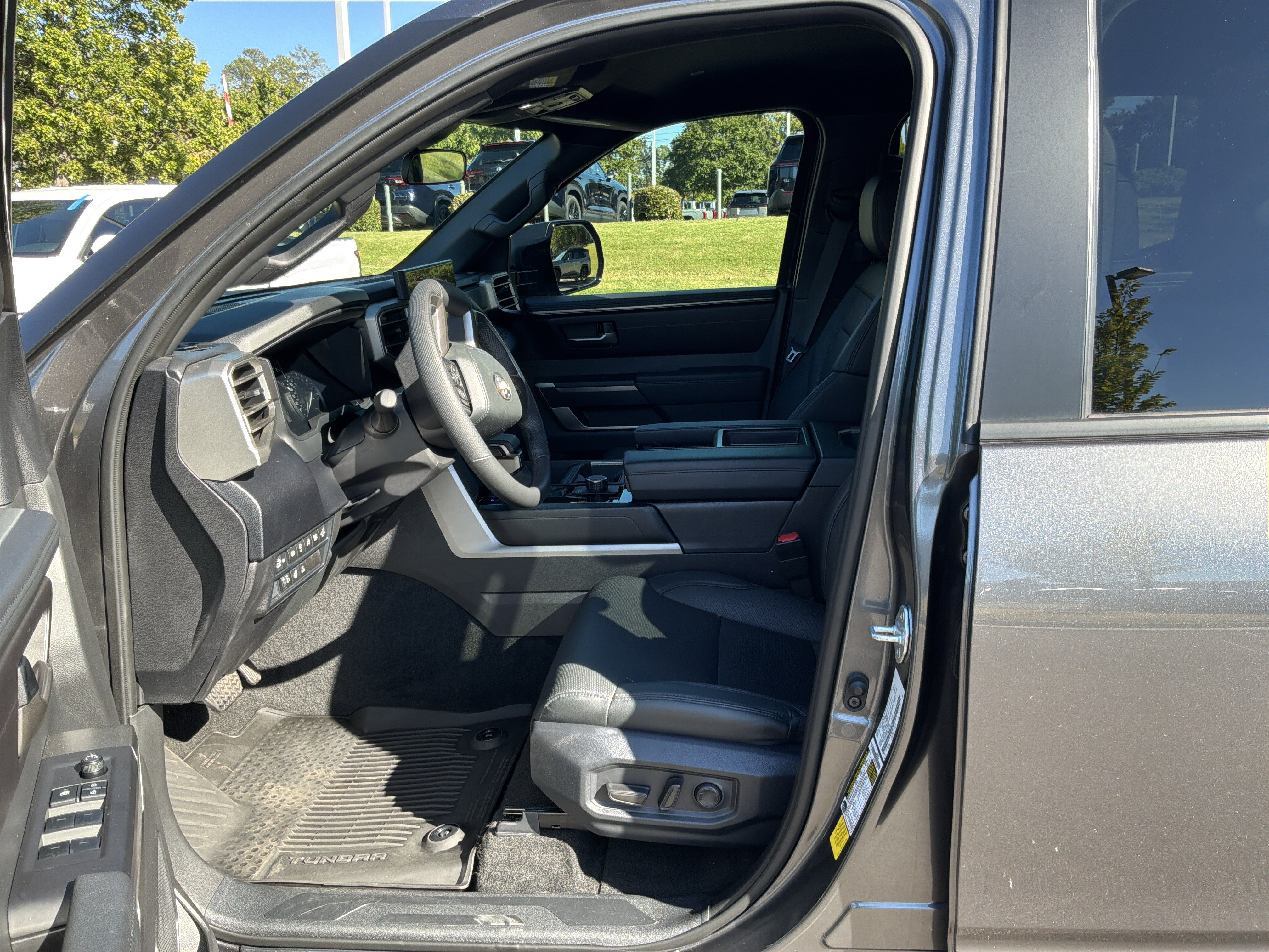 Used 2025 Toyota Tundra SR5 w/ SR5 Premium Package RWD image 13