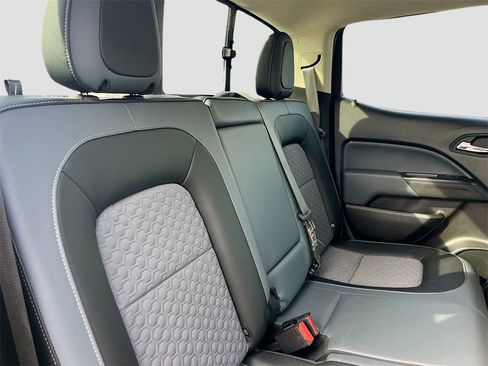 Used 2021 Chevrolet Colorado Z71 w/ Z71 Midnight Edition image 26