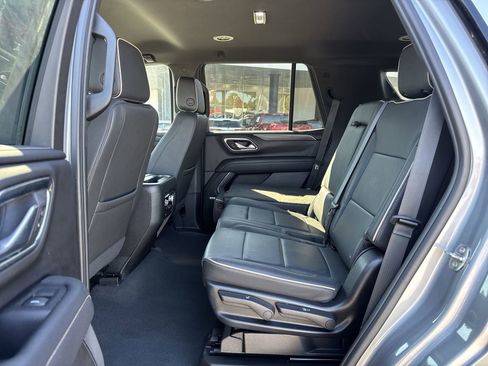Used 2024 GMC Yukon SLT image 30