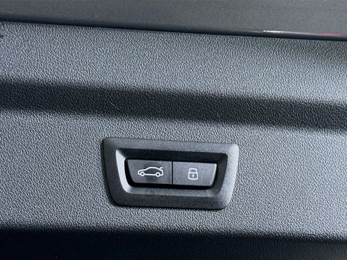 Used 2025 BMW X2 xDrive28i image 29