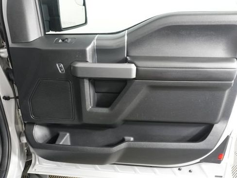 Used 2018 Ford F150 XLT w/ Equipment Group 302A Luxury AWD/4WD image 39
