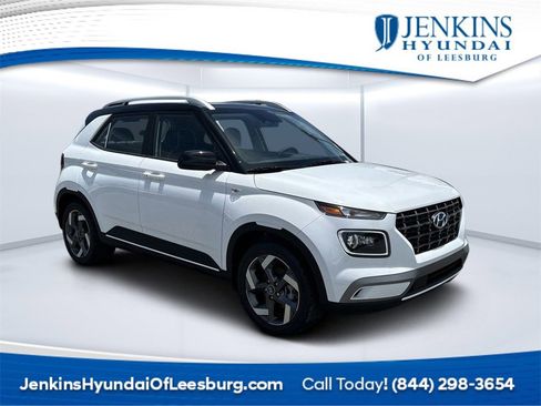 New 2025 Hyundai Venue Limited image 1
