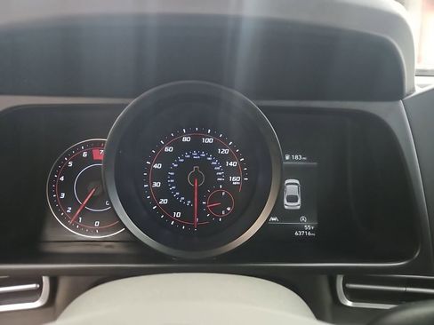 Used 2021 Hyundai Elantra SE image 14