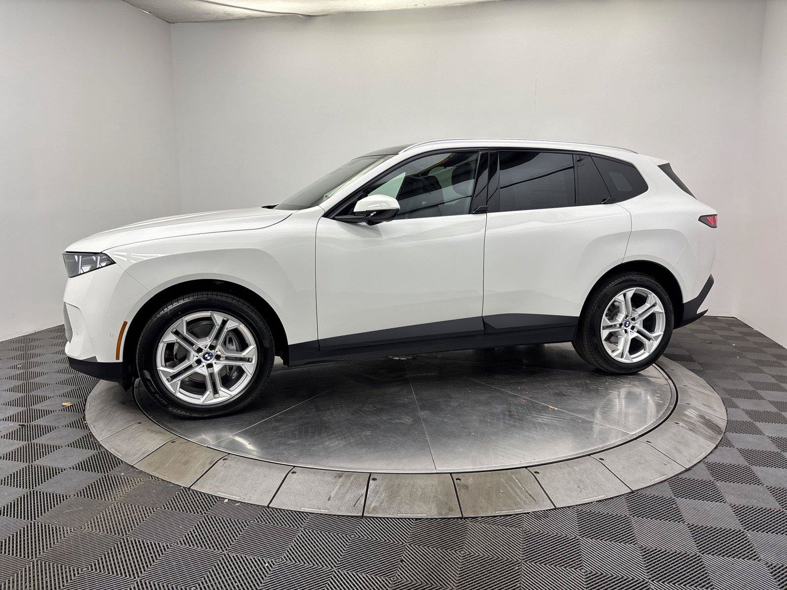 New 2027 BMW X5 M60i w/ Luxury Package AWD/4WD image 15