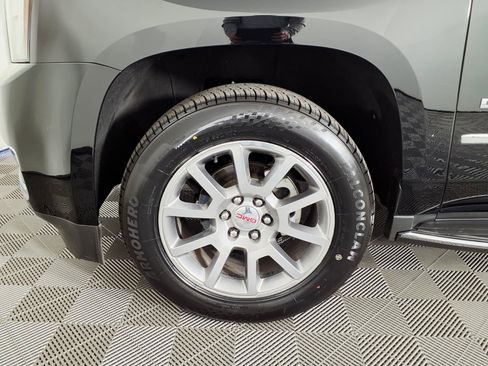 Used 2017 GMC Yukon XL Denali AWD/4WD image 7
