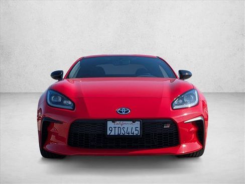 Used 2025 Toyota GR86 Premium w/ ALL Weather Mat Package (TMS) RWD image 2