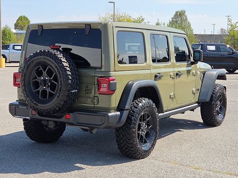 Used 2025 Jeep Wrangler Unlimited Sport AWD/4WD image 5