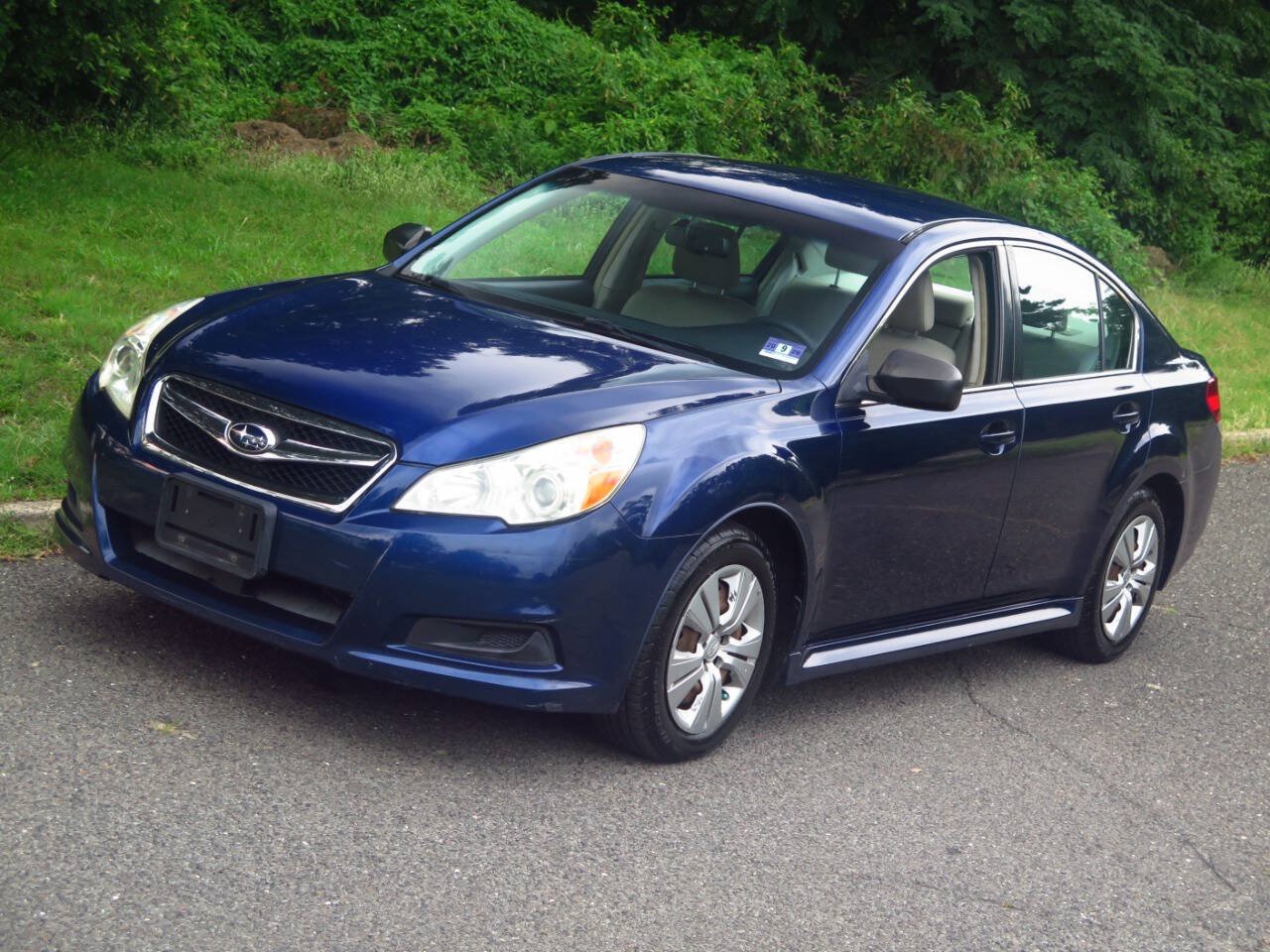 Used 2011 Subaru Legacy 2.5i AWD/4WD image 17