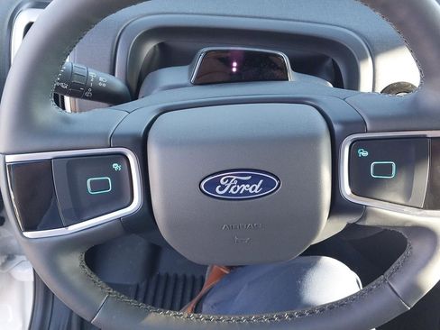 New 2025 Ford Expedition Active image 17