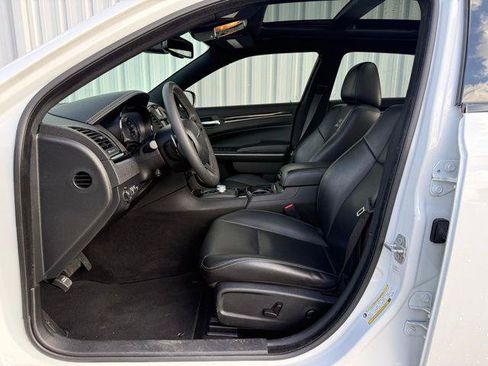 Used 2022 Chrysler 300 S w/ Comfort Group image 7