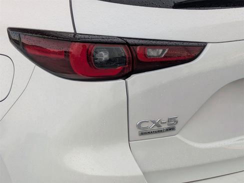 Used 2023 MAZDA CX-5 Signature image 17