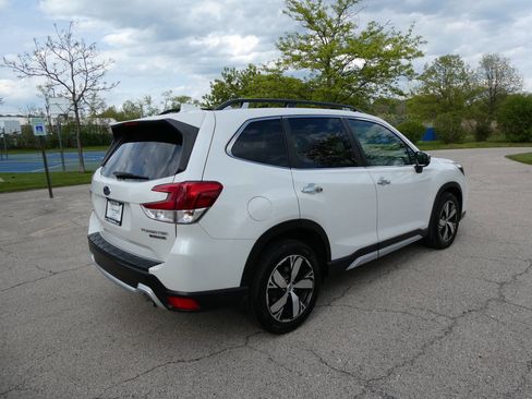Used 2019 Subaru Forester Touring AWD/4WD image 5