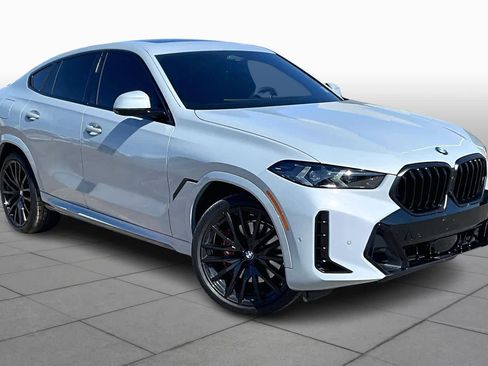 Used 2025 BMW X6 xDrive40i w/ Climate Comfort Package image 2