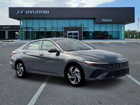New 2026 Hyundai Elantra Limited FWD image 29