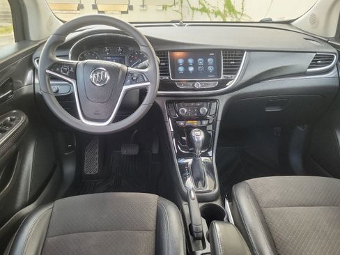Used 2020 Buick Encore Preferred w/ Safety Package FWD image 17