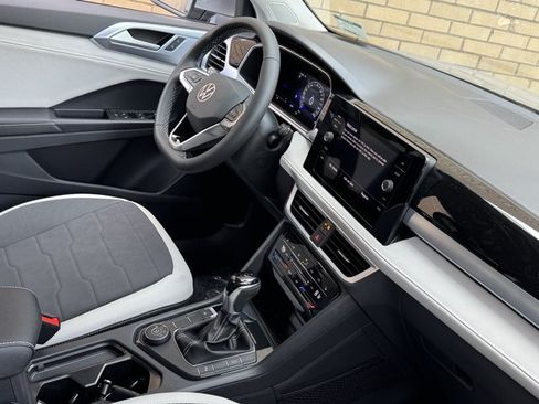 New 2026 Volkswagen Taos SE AWD/4WD image 9