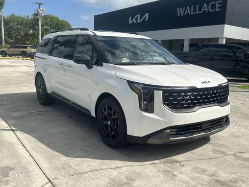 New 2026 Kia Carnival SX FWD image 4