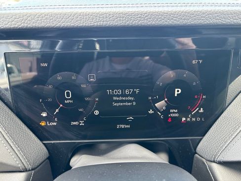 Used 2026 GMC Yukon Denali w/ Sun & Power Step Package AWD/4WD image 17