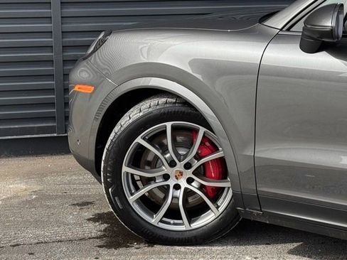 New 2026 Porsche Cayenne S image 12