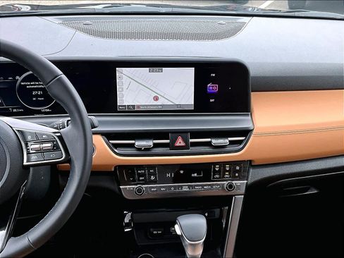 Used 2024 Kia Seltos EX image 18