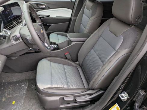 New 2026 Chevrolet Trax LT image 11