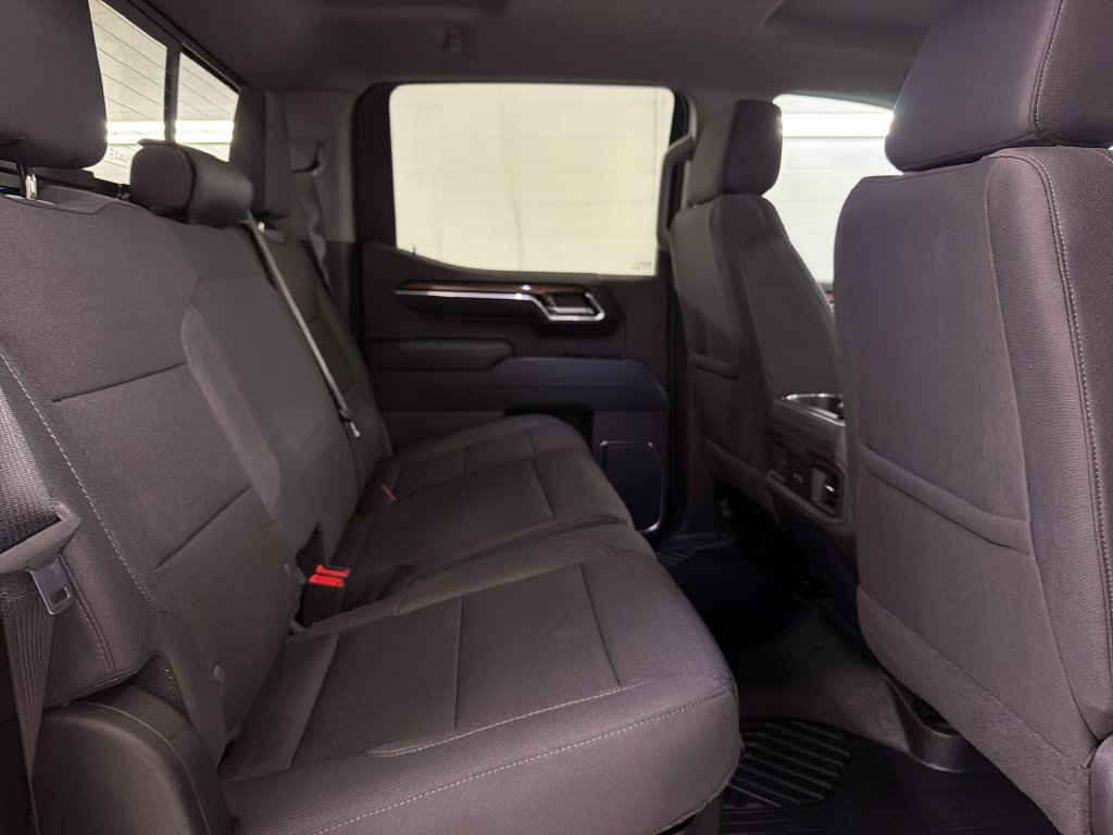 Used 2026 Chevrolet Silverado 1500 LT Trail Boss w/ Safety Package AWD/4WD image 31