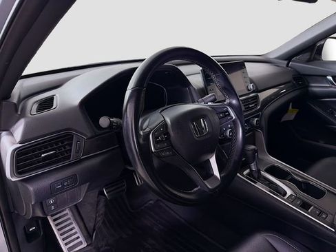 Used 2022 Honda Accord Sport image 9