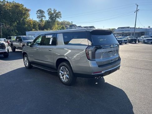 New 2026 Chevrolet Suburban Premier image 23
