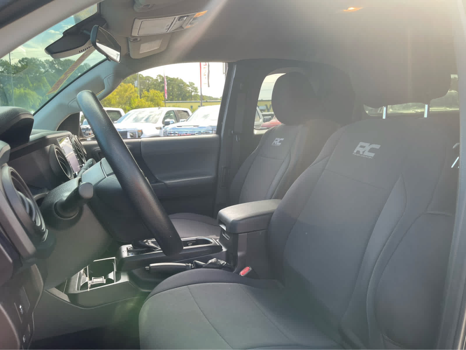 Used 2021 Toyota Tacoma SR AWD/4WD image 11