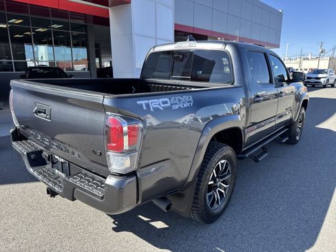 Used 2023 Toyota Tacoma TRD Sport w/ Advanced Technology Package AWD/4WD image 4