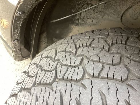 Used 2017 GMC Acadia Limited SLT image 8