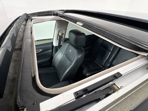 Used 2013 INFINITI JX35 w/ Premium Pkg image 28