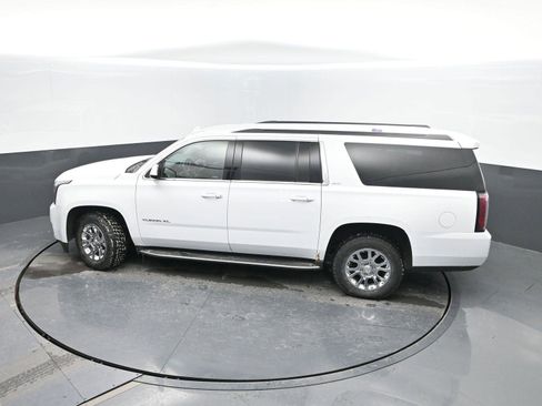 Used 2017 GMC Yukon XL SLT image 42