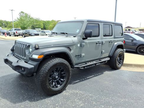 Used 2021 Jeep Wrangler Unlimited Sport image 3