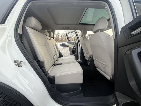 Used 2018 Volkswagen Tiguan S image 24