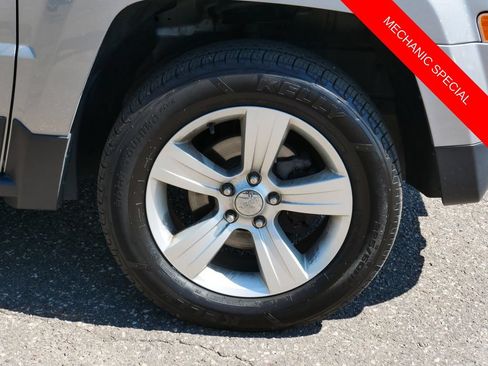 Used 2015 Jeep Patriot Latitude w/ Sun/Sound Group AWD/4WD image 7