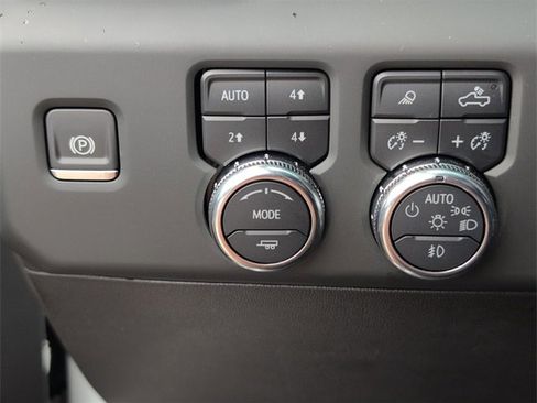 Certified 2024 GMC Sierra 2500 Denali w/ Denali Reserve Package image 36