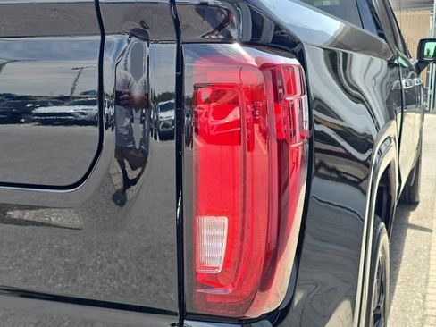 New 2026 GMC Sierra 1500 Denali w/ Denali Reserve Package AWD/4WD image 8