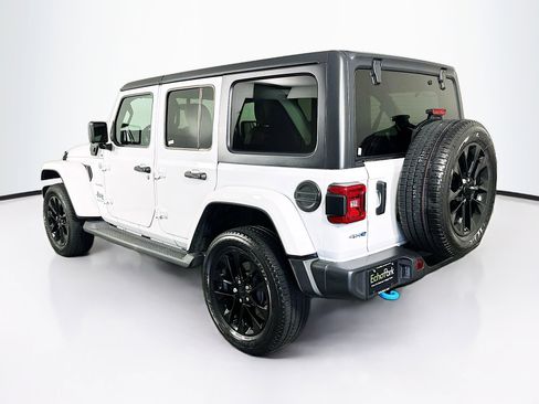 Used 2023 Jeep Wrangler Unlimited Sahara w/ Cold Weather Group AWD/4WD image 5
