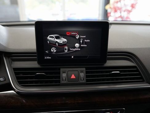 Used 2019 Audi Q5 2.0T Premium image 33