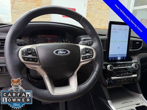 Used 2023 Ford Explorer Limited w/ Limited Technology Package image 13