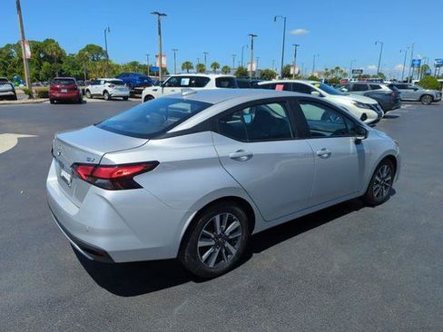 Certified 2023 Nissan Versa SV FWD image 6