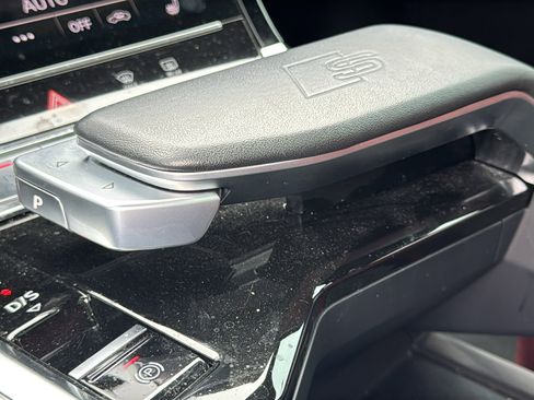 Used 2023 Audi e-tron S Prestige w/ Prestige Package image 21