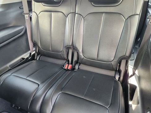 Certified 2022 Jeep Grand Cherokee L Limited w/ Luxury Tech Group II image 33