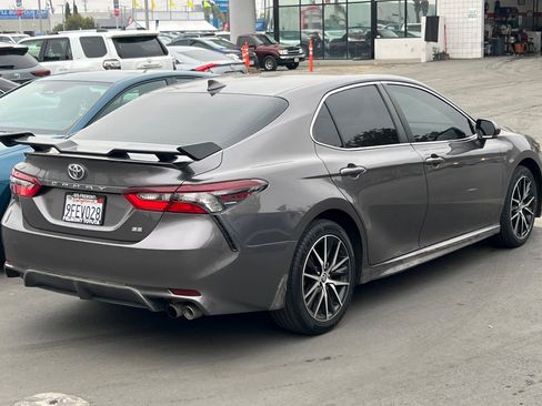 Certified 2023 Toyota Camry SE image 3