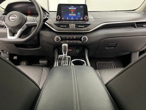 Used 2024 Nissan Altima 2.5 SV image 33