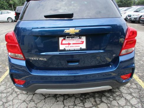 Used 2020 Chevrolet Trax LT w/ LT Convenience Package AWD/4WD image 17