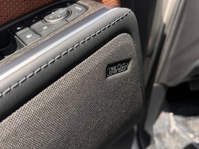 Used 2024 Lexus GX 550 w/ Accessory Package (31) AWD/4WD image 12